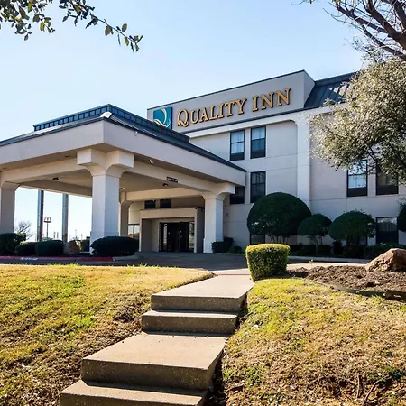 Days Inn By Wyndham Fort Worth North / Fossil Creek