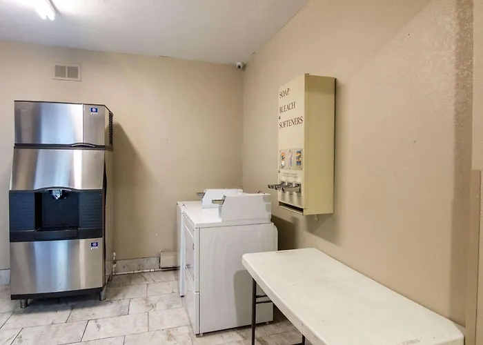 Hotel Days By Wyndham Worth North / Fossil Creek 2*