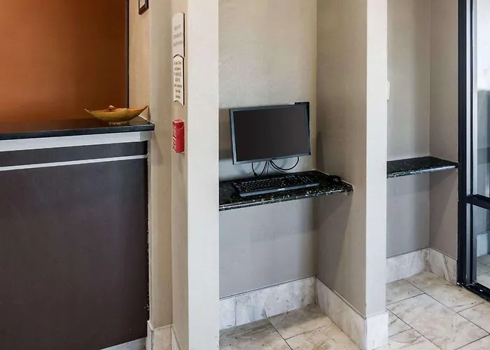 Hotel Days By Wyndham Worth North / Fossil Creek 2*