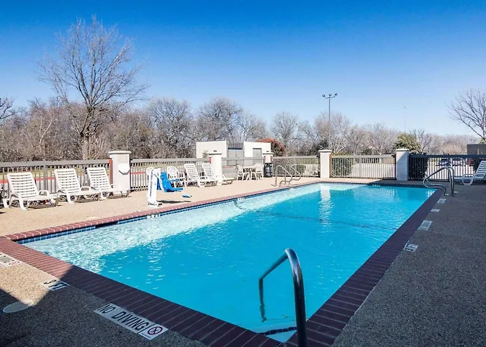 Days By Wyndham Worth North / Fossil Creek Hotel